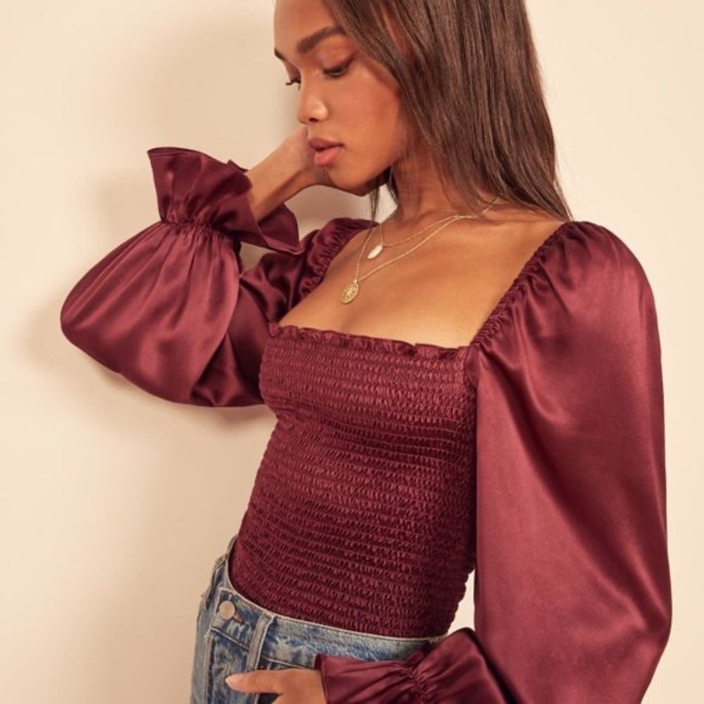 Reformation Chamomile Top in Plum